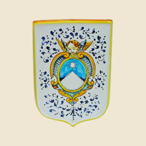 Shield shaed tile cm 25 x cm 18 cote of arms